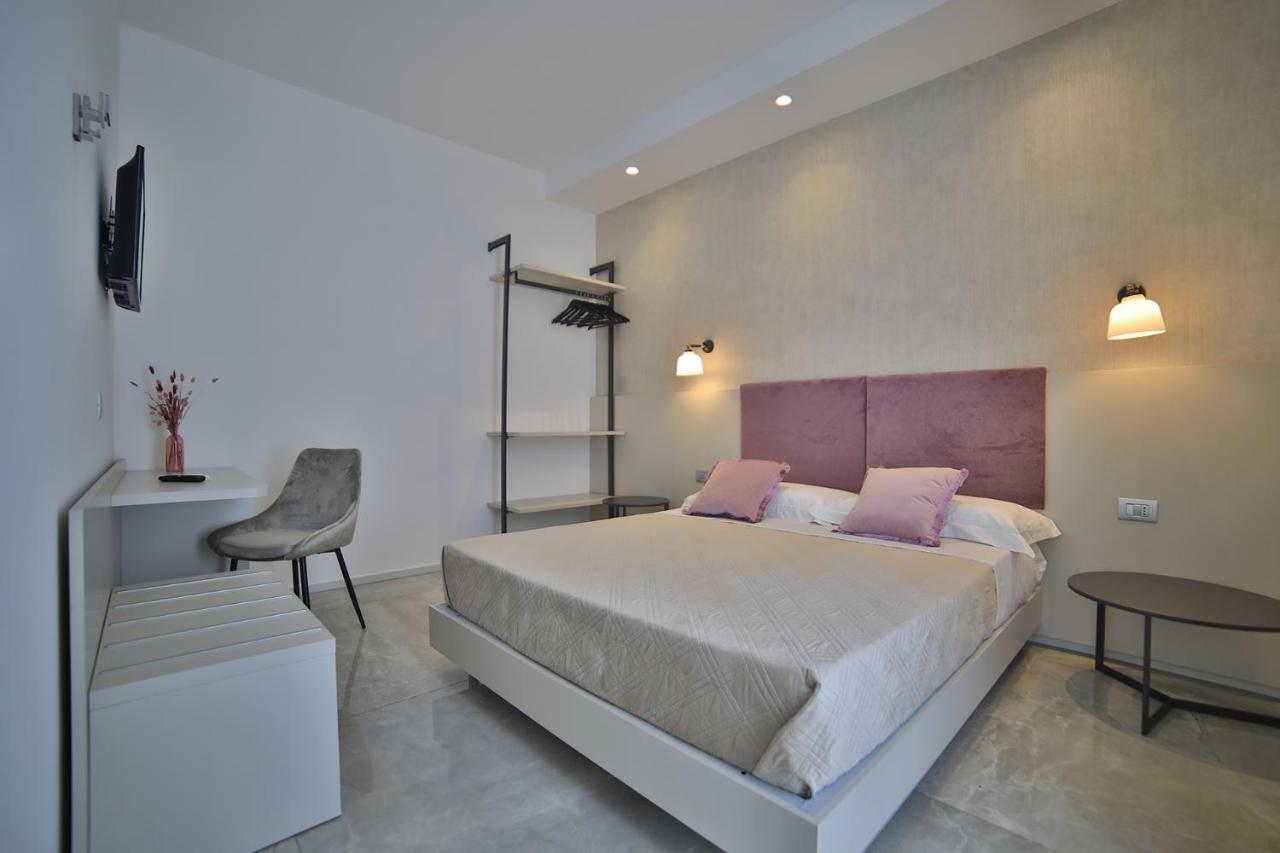 Calaluna Rooms Порто Чезарео Екстериор снимка