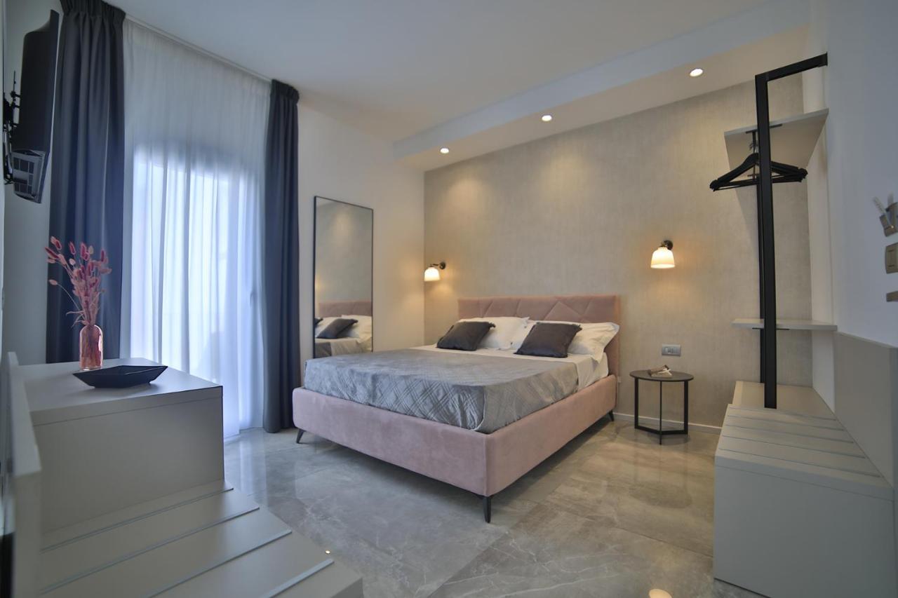 Calaluna Rooms Порто Чезарео Екстериор снимка